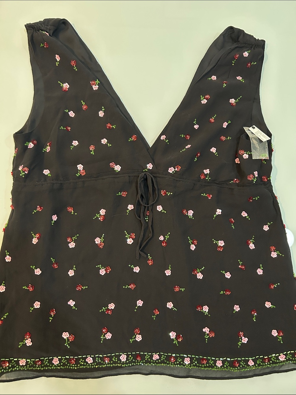 STUNNING NWT silk holiday Women’s Black Floral sequins camisole Donna Karan